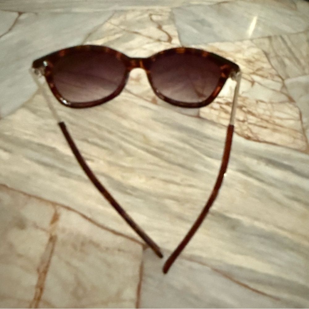 Tortoise Shell Sunglasses - Picture 10 of 11